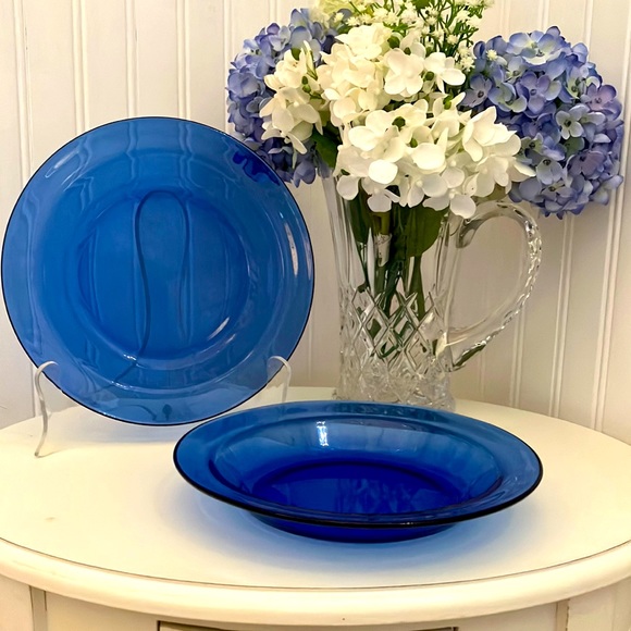 Arcoroc Cobalt Blue Wide Rim Soup Bowls, 8 1/2” Across x 1 1/4” Deep. Pair - Picture 7 of 8